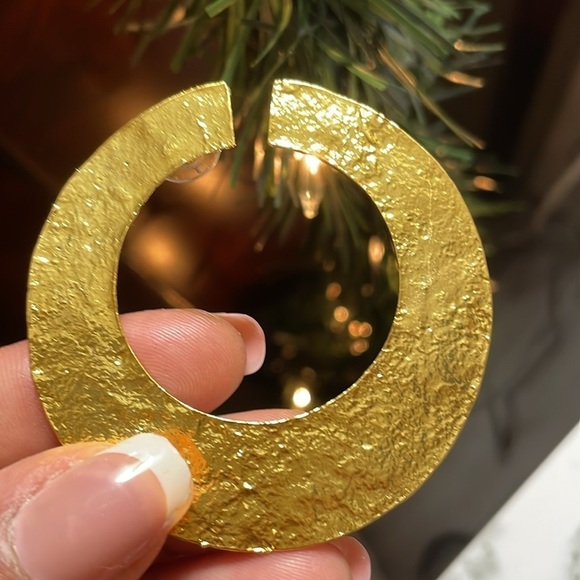 Oversized Flat Hoops - Picture 14 of 16